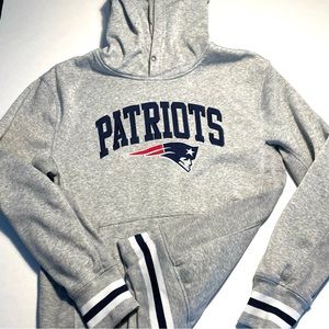 Patriots hooded sweatshirt small